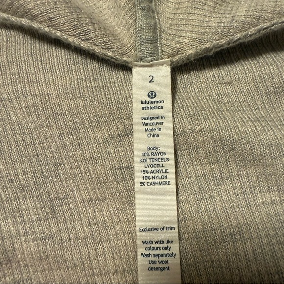 Lululemon Gray Cabin Yogi Wrap
Heathered Medium Grey Hooded Cardigan Sweater - Picture 10 of 13